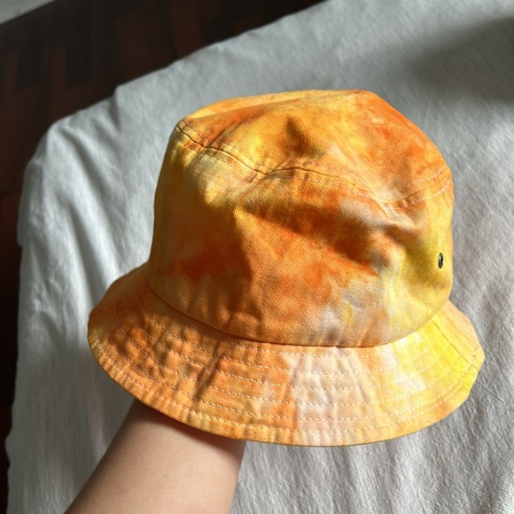 Custom Dyed Bucket Hats - tie-dye (Set) - Picture 4 of 5